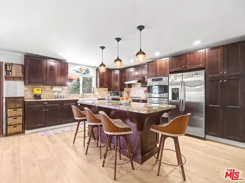Kitchen - 670 Tranquil Ln, Simi Valley, CA 93065 photo 2 of 6