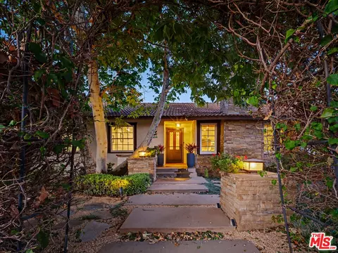 670 Tranquil Ln, Simi Valley, CA 93065 photo 4