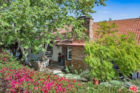670 Tranquil Ln, Simi Valley, CA 93065 photo 9