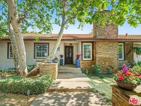 Exterior - 670 Tranquil Ln, Simi Valley, CA 93065 photo 6 of 30