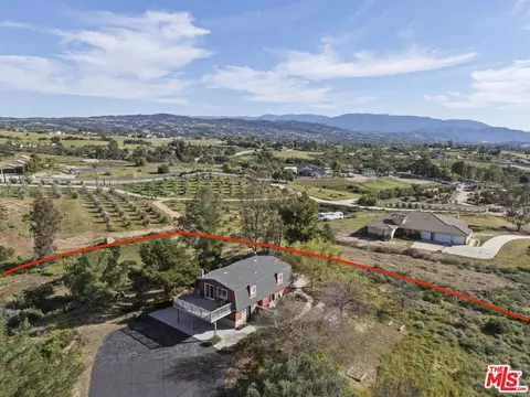 View/Area - 36880 E Benton Rd, Temecula, CA 92592 photo 1 of 10