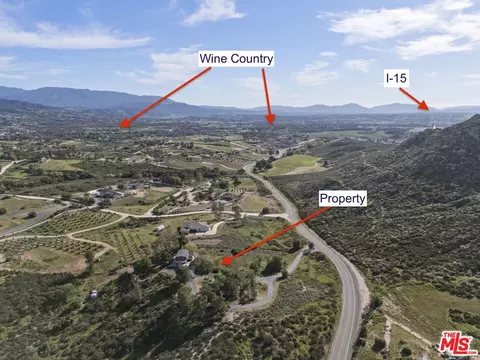 View/Area - 36880 E Benton Rd, Temecula, CA 92592 photo 2 of 10