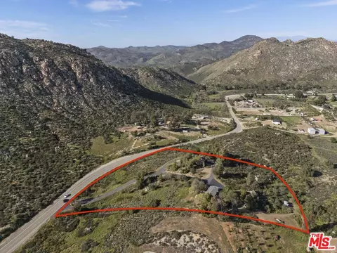 View/Area - 36880 E Benton Rd, Temecula, CA 92592 photo 7 of 10