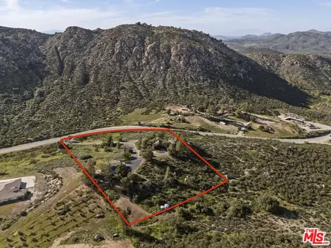 View/Area - 36880 E Benton Rd, Temecula, CA 92592 photo 8 of 10