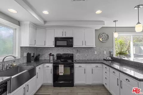 Kitchen - 36880 E Benton Rd, Temecula, CA 92592 photo 2 of 5