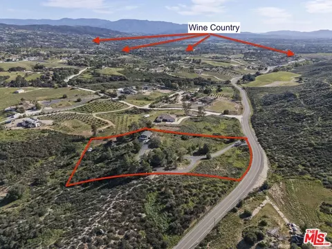 View/Area - 36880 E Benton Rd, Temecula, CA 92592 photo 3 of 10