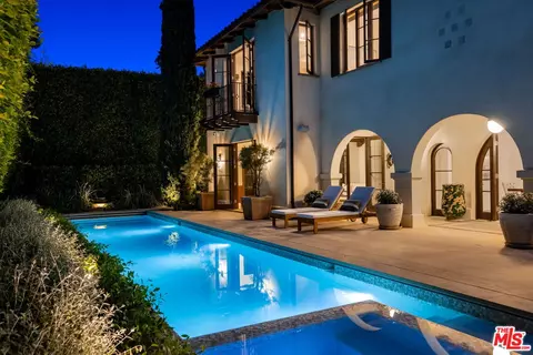 182 N Carmelina Ave, Los Angeles, CA 90049