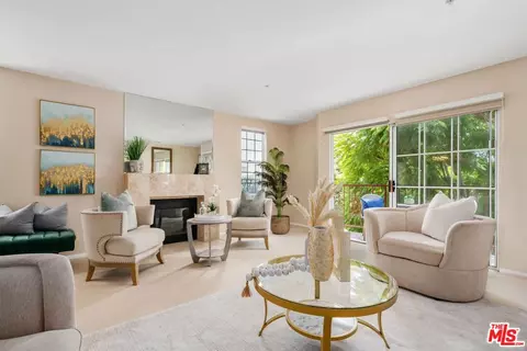 1932 Pelham Ave #202, Los Angeles, CA 90025