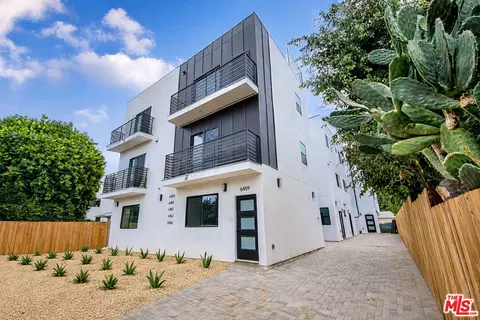 6461 Woodley Ave, Van Nuys, CA 91406