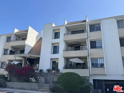 4324 Troost Ave #303, Studio City, CA 91604