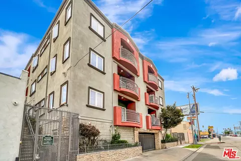 11124 Burbank Blvd #311, North Hollywood, CA 91601