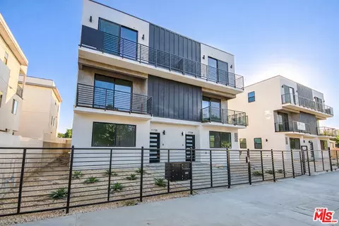11736 Gilmore St, North Hollywood, CA 91606