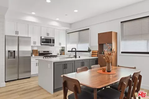 14665 W Sara Ln, Panorama City, CA 91402