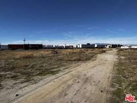 Undisclosed, Lancaster, CA 93534 photo 3
