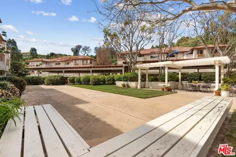 501 N Palisades Dr #103, Pacific Palisades, CA 90272
