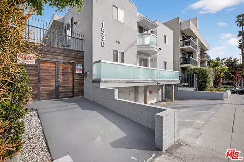 1530 N Formosa Ave, Los Angeles, CA 90046