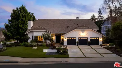 29402 Deerview Ct, Agoura Hills, CA 91301