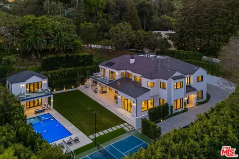 13164 Boca De Canon Ln, Los Angeles, CA 90049