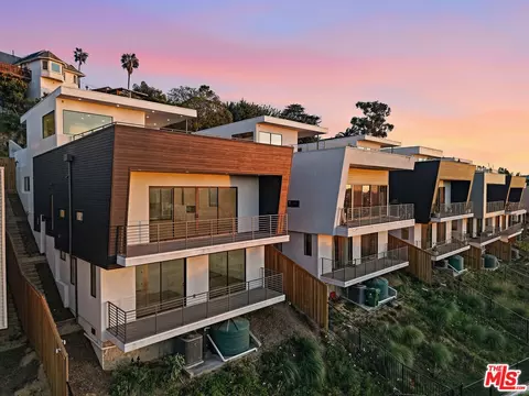 1653 N Bruce Ct, Los Angeles, CA 90026