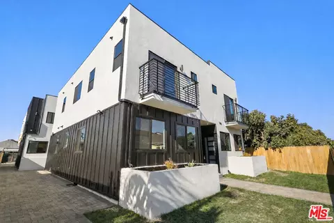 1731 S New Hampshire Ave, Los Angeles, CA 90006