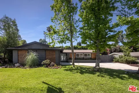 20756 Clarendon St, Woodland Hills, CA 91367