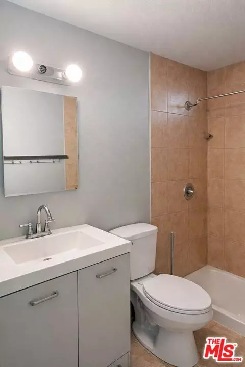 6831 Juniper Ave, Fontana, CA 92336 photo 5