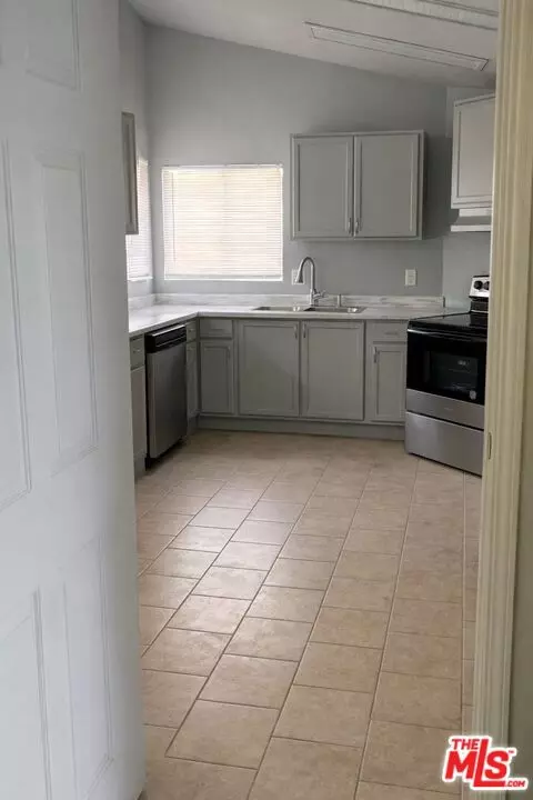 6831 Juniper Ave, Fontana, CA 92336 photo 7