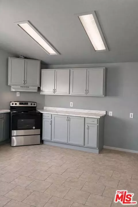 6831 Juniper Ave, Fontana, CA 92336 photo 6