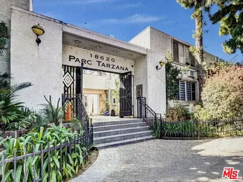18620 Hatteras St #145, Tarzana, CA 91356