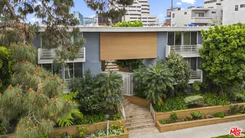 2223 S Bentley Ave #204, Los Angeles, CA 90064