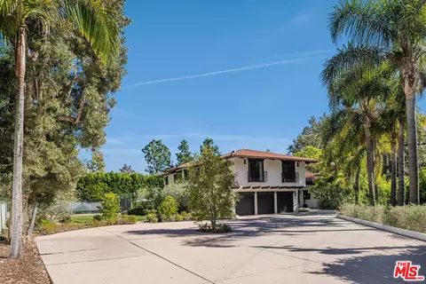 7651 Willow Glen Rd, Los Angeles, CA 90046