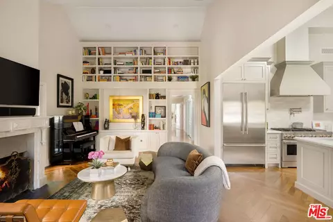 8906 Ashcroft Ave, West Hollywood, CA 90048