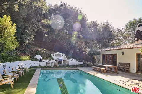 3268 Serra Rd, Malibu, CA 90265