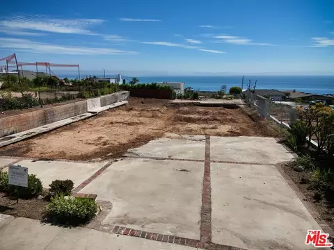 18174 Kingsport Dr, Malibu, CA 90265