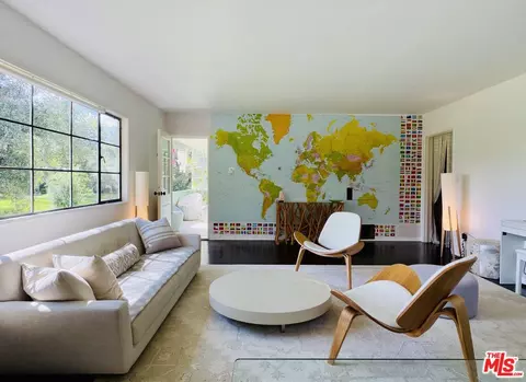 5587 Village Grn, Los Angeles, CA 90016