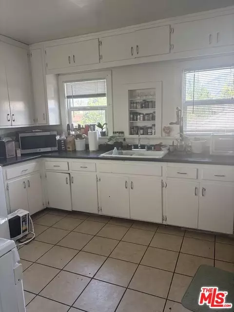 Kitchen - 181 E 8th St, Upland, CA 91786 photo 1 of 2