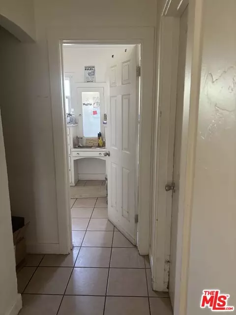Entry Way - 181 E 8th St, Upland, CA 91786 photo 1 of 1