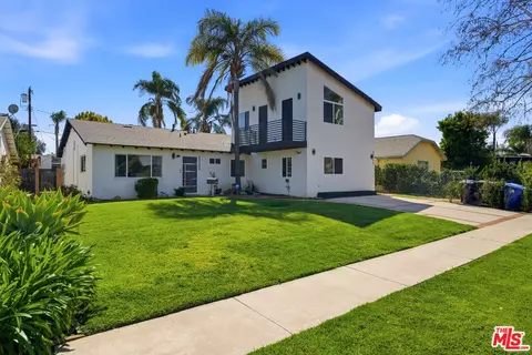 23320 Bassett St, West Hills, CA 91307