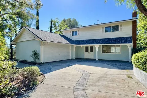 26026 Adamor Rd, Calabasas, CA 91302