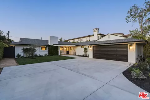 6321 Riggs Pl, Los Angeles, CA 90045