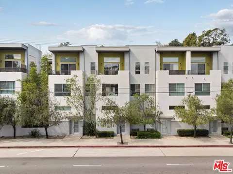 2397 Silver Lake Blvd #22, Los Angeles, CA 90039