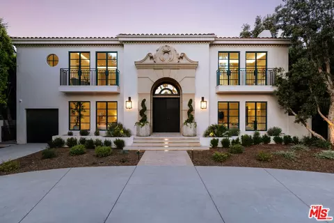 906 N Beverly Dr, Beverly Hills, CA 90210