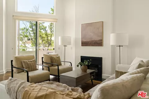 1310 N Detroit St #401, Los Angeles, CA 90046