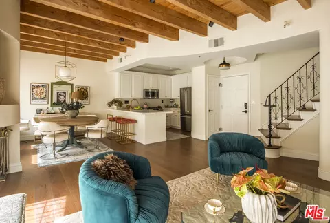 4360 Ventura Canyon Ave #3, Sherman Oaks, CA 91423