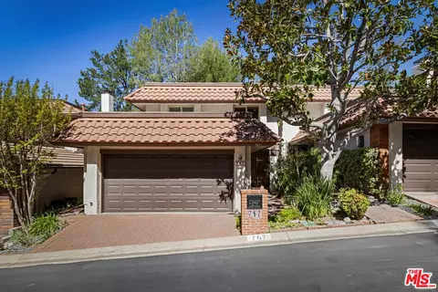 767 Starlight Heights Dr, La Canada Flintridge, CA 91011