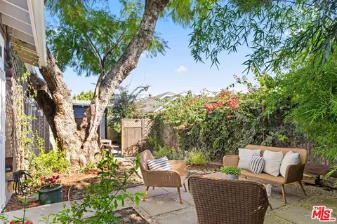 3310 London St, Los Angeles, CA 90026