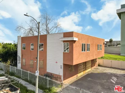 6500 S Main St, Los Angeles, CA 90003