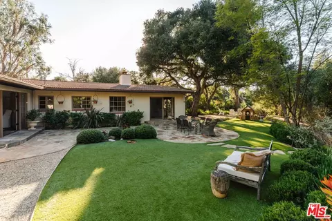 20521 Cheney Dr, Topanga, CA 90290