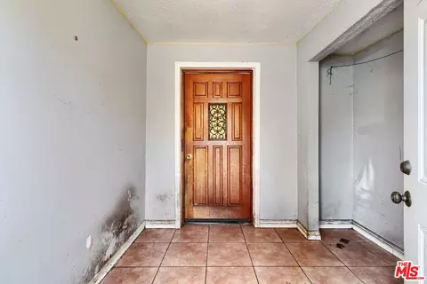 Entry Way - 2249 Lebec Rd, Lebec, CA 93243 photo 2 of 3