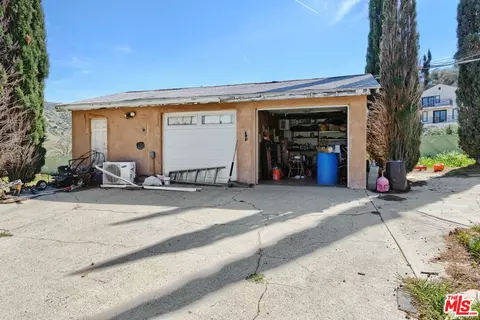 Exterior - 2249 Lebec Rd, Lebec, CA 93243 photo 2 of 7